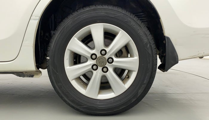 2015 Toyota Corolla Altis G, Petrol, Manual, 81,483 km, Left Rear Wheel
