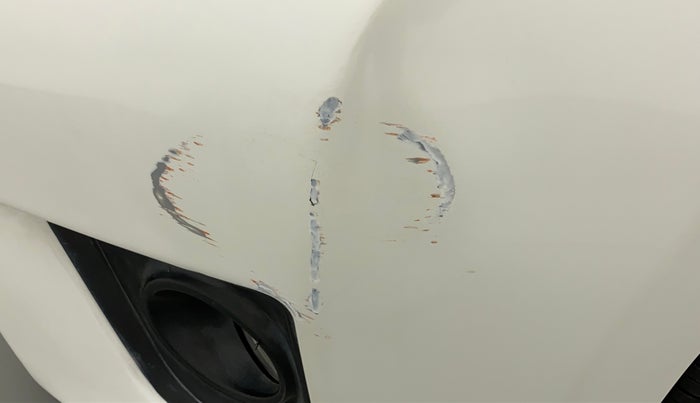 2015 Toyota Corolla Altis G, Petrol, Manual, 81,483 km, Front bumper - Minor scratches