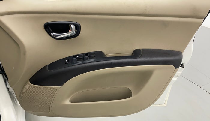 2015 Hyundai i10 SPORTZ 1.1 IRDE2, Petrol, Manual, 59,347 km, Driver Side Door Panels Control