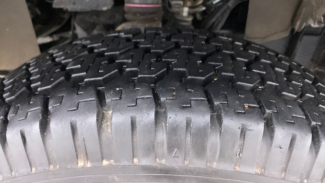 Right Front Tyre Tread
