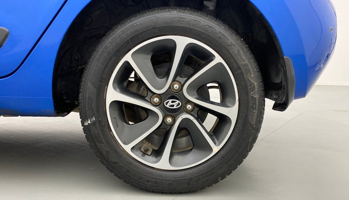 2017 Hyundai Grand i10 SPORTZ (O) 1.2 AT VTVT, Petrol, Automatic, 19,752 km, Left Rear Wheel