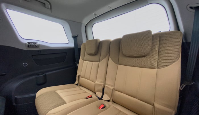 2019 Mahindra XUV500 W7 FWD, Diesel, Manual, 40,278 km, Third Seat Row ( optional )