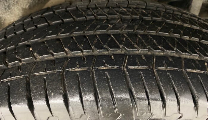 2019 Mahindra XUV500 W7 FWD, Diesel, Manual, 40,278 km, Left Rear Tyre Tread