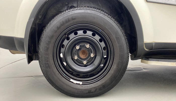 2019 Mahindra XUV500 W7 FWD, Diesel, Manual, 40,278 km, Right Rear Wheel