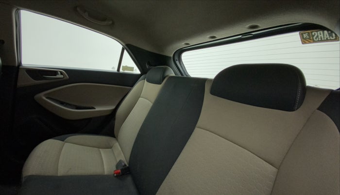 2015 Hyundai Elite i20 SPORTZ 1.2, Petrol, Manual, 70,263 km, Right Side Rear Door Cabin