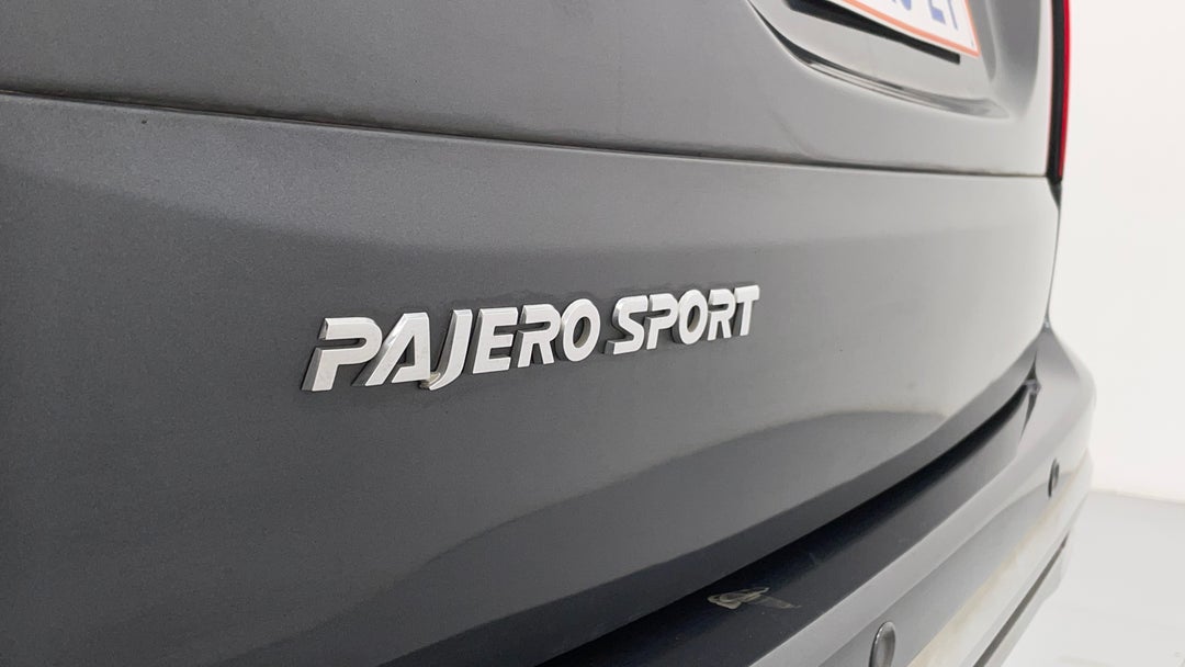 2020 Mitsubishi Pajero Sport Exceed (4x4) 7 Seat, Automatic, 76025 km, Badge (Boot Left Side)