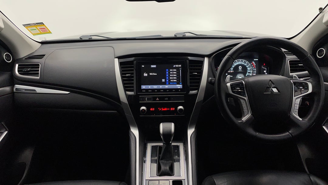 2020 Mitsubishi Pajero Sport Exceed (4x4) 7 Seat, Automatic, 76025 km, Dashboard View