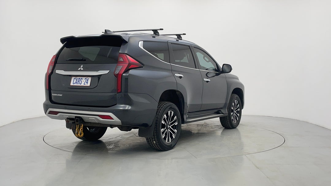2020 Mitsubishi Pajero Sport Exceed (4x4) 7 Seat, Automatic, 76025 km, Right Back Diagonal (45- Degree) View
