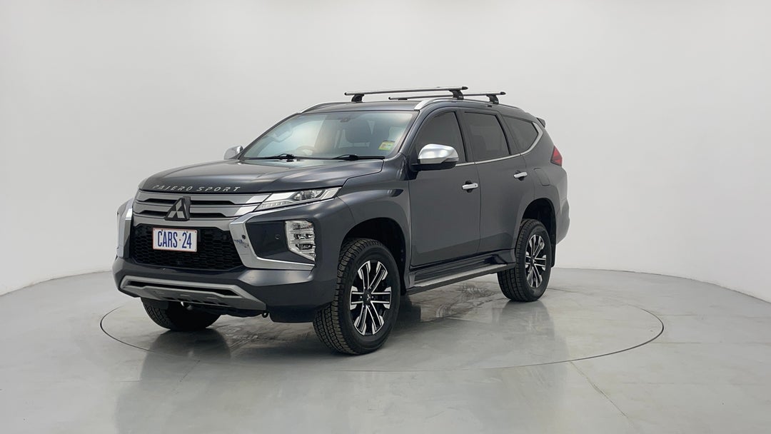 2020 Mitsubishi Pajero Sport Exceed (4x4) 7 Seat, Automatic, 76025 km, Left Front Diagonal (45- Degree) View