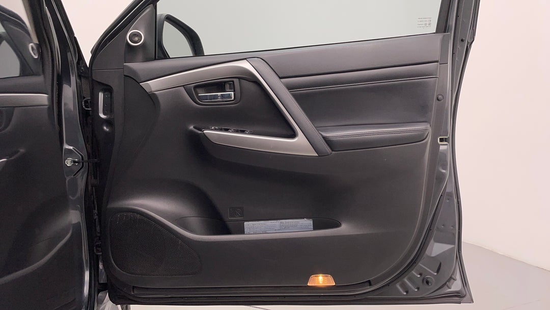 2020 Mitsubishi Pajero Sport Exceed (4x4) 7 Seat, Automatic, 76025 km, Speaker View