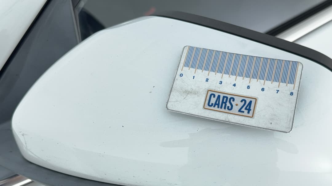 2021 MG ZS Excite, Automatic, 64224 km, Side Mirrors Housing LHS Scratch