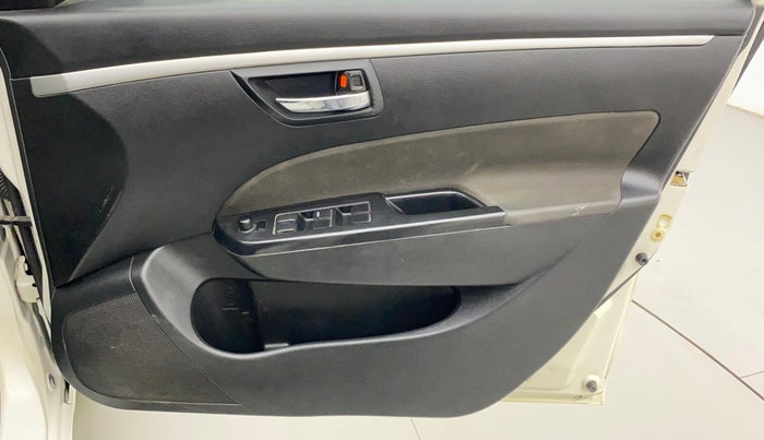 2015 Maruti Swift VXI, Petrol, Manual, 67,426 km, Driver Side Door Panels Control