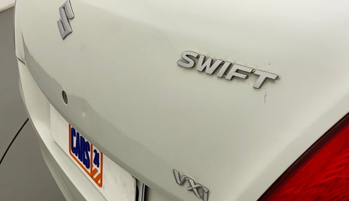 2015 Maruti Swift VXI, Petrol, Manual, 67,426 km, Dicky (Boot door) - Paint has minor damage