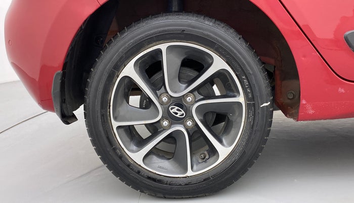 2017 Hyundai Grand i10 SPORTZ (O) 1.2 AT VTVT, Petrol, Automatic, 20,835 km, Right Rear Wheel