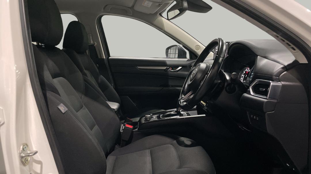 2024 Mazda CX-5 G25 Maxx Sport (FWD), Automatic, 51861 km, Right Side Front Door Cabin View