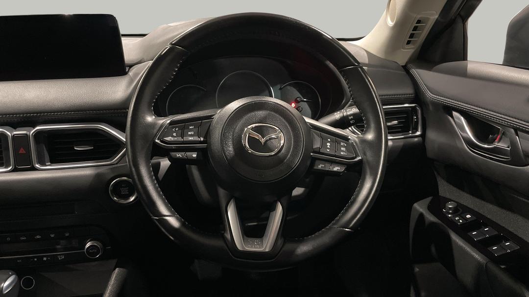 2024 Mazda CX-5 G25 Maxx Sport (FWD), Automatic, 51861 km, Steering Wheel Close-up