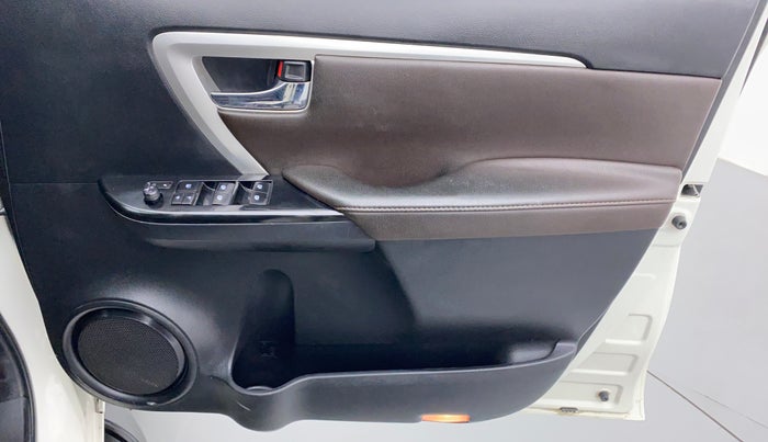 2019 Toyota Fortuner 2.8 4x2 MT, Diesel, Manual, 69,292 km, Driver Side Door Panels Control
