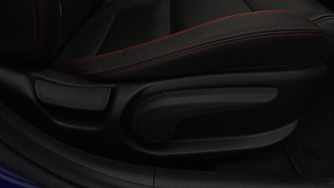 2019 Hyundai i30 N Line Premium, Automatic, 67004 km, Drivers Side Adjustment Panel