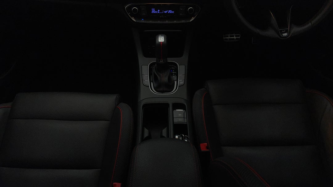 2019 Hyundai i30 N Line Premium, Automatic, 67004 km, Center Console