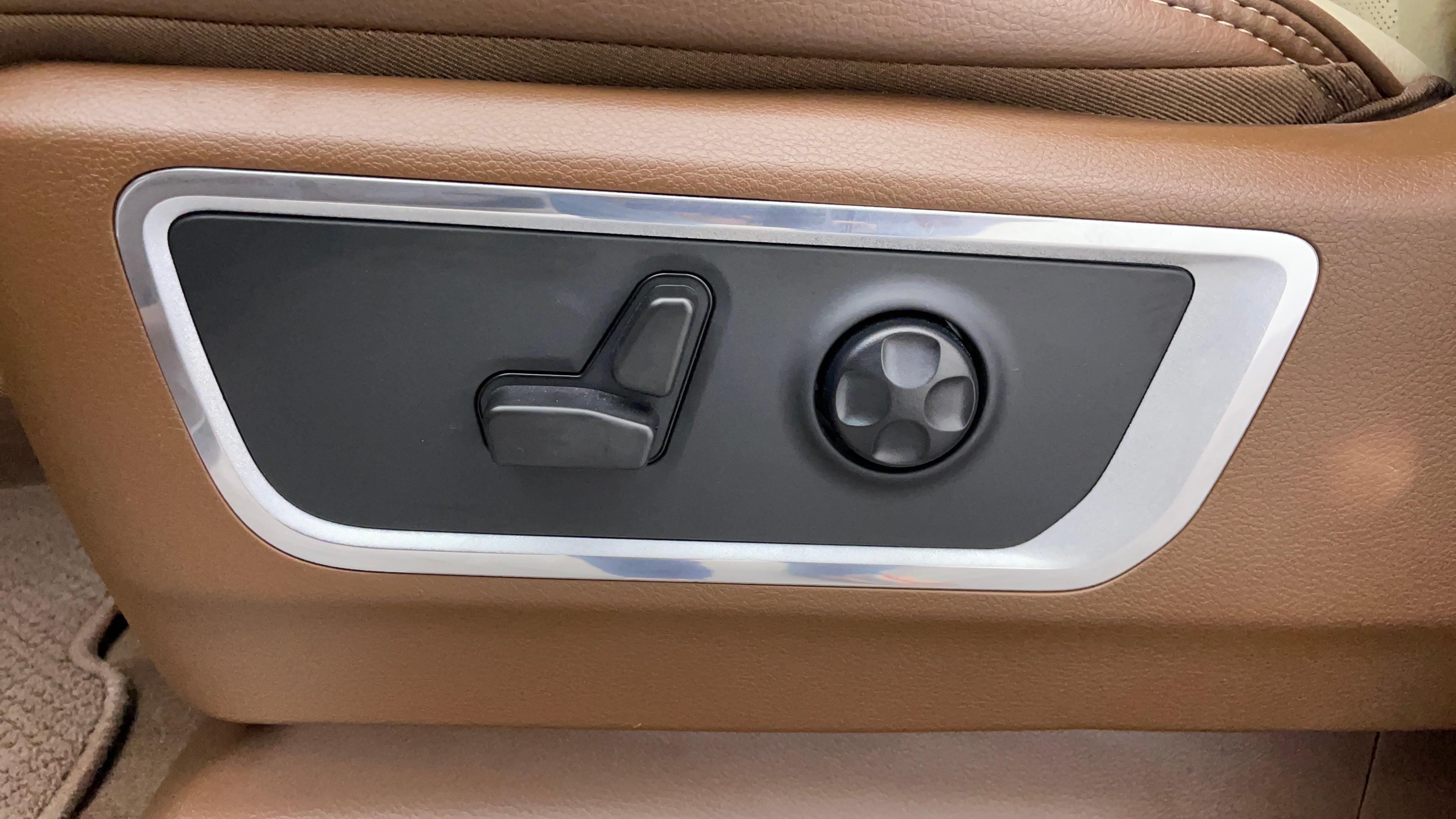 Dodge RAM 1500-Driver Side Adjustment Panel