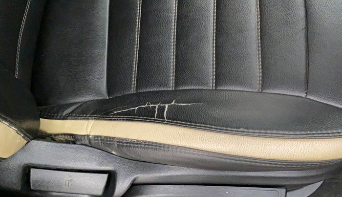 2015 Hyundai Elite i20 SPORTZ 1.2, Petrol, Manual, 70,952 km, Driver seat - Cover slightly torn