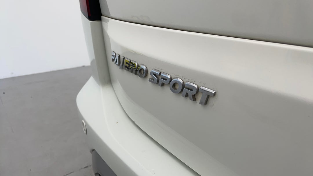 Badge (Boot Left Side)