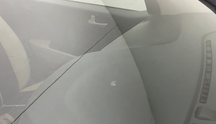 2015 Hyundai Grand i10 SPORTZ 1.2 KAPPA VTVT, Petrol, Manual, 88,309 km, Front windshield - Minor spot on windshield