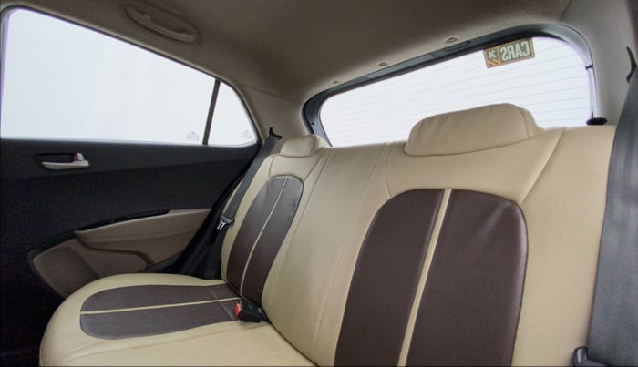 2015 Hyundai Grand i10 SPORTZ 1.2 KAPPA VTVT, Petrol, Manual, 88,309 km, Right Side Rear Door Cabin