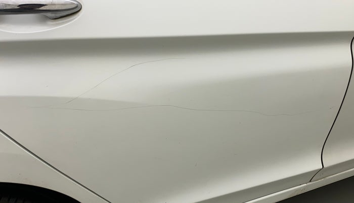 2015 Honda City 1.5L I-VTEC V MT, Petrol, Manual, 58,391 km, Right rear door - Minor scratches