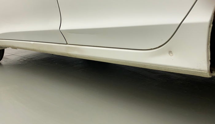 2015 Honda City 1.5L I-VTEC V MT, Petrol, Manual, 58,391 km, Left running board - Slightly dented