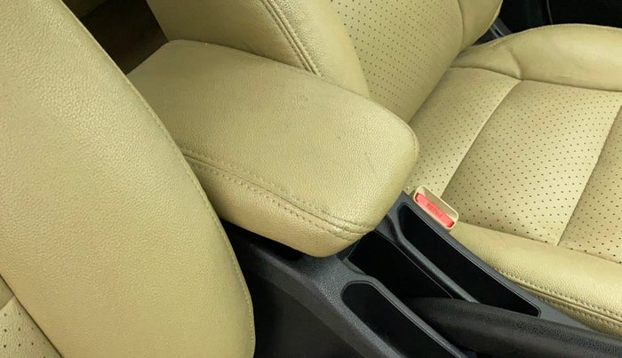 2015 Honda City 1.5L I-VTEC V MT, Petrol, Manual, 58,391 km, Driver seat - Armrest has miinor damage