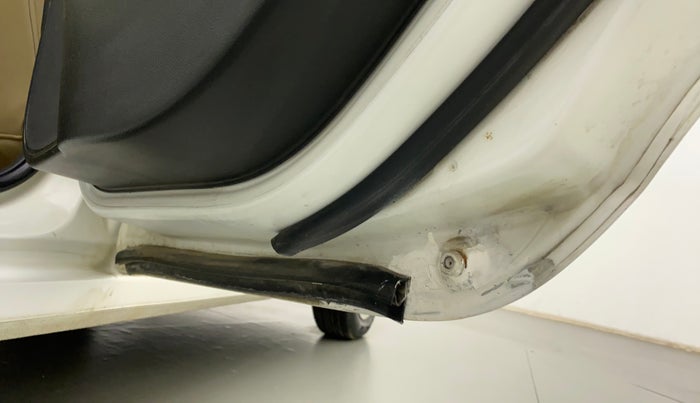 2015 Honda City 1.5L I-VTEC V MT, Petrol, Manual, 58,391 km, Right B pillar - Slightly rusted