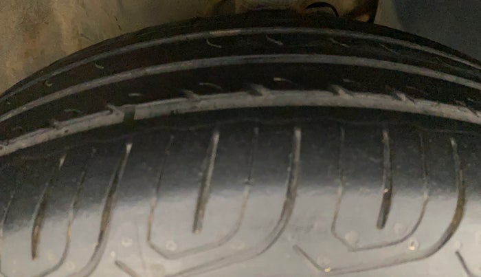2018 Maruti IGNIS DELTA 1.2, Petrol, Manual, 88,732 km, Right Front Tyre Tread