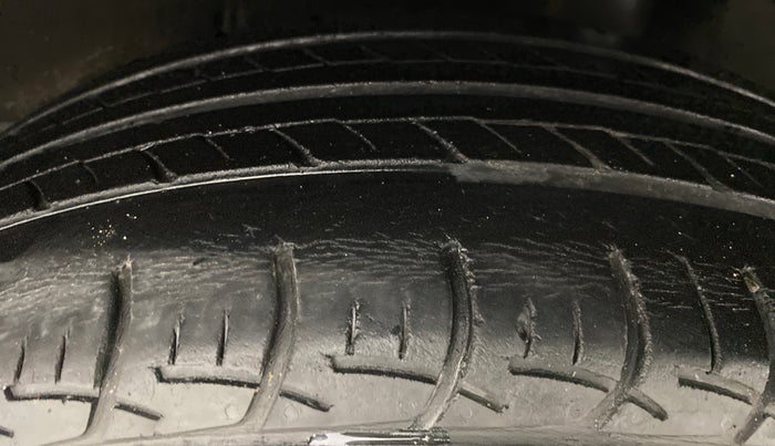 2017 Maruti Baleno DELTA 1.2 K12, Petrol, Manual, 55,910 km, Left Rear Tyre Tread