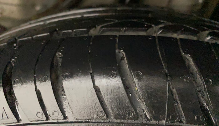 2015 Honda Brio S MT, Petrol, Manual, 67,801 km, Left Rear Tyre Tread