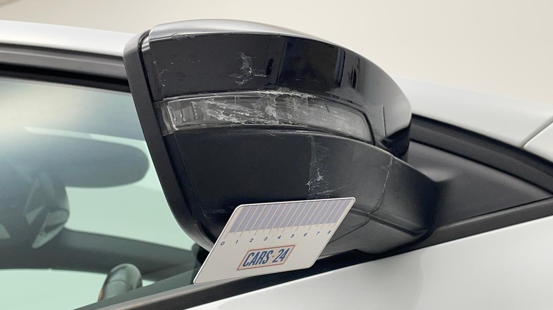 2016 SKODA Octavia Rs 162 Tsi, Automatic, 108061 km, Side Mirrors Housing RHS Scratch