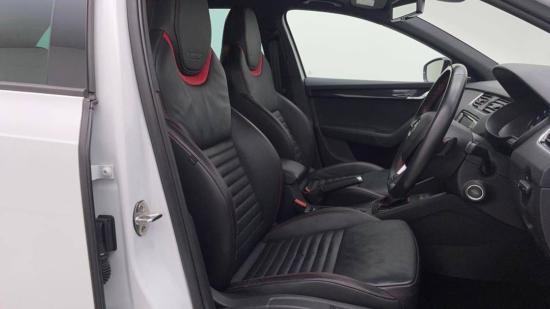 2016 SKODA Octavia Rs 162 Tsi, Automatic, 108061 km, Right Side Front Door Cabin View