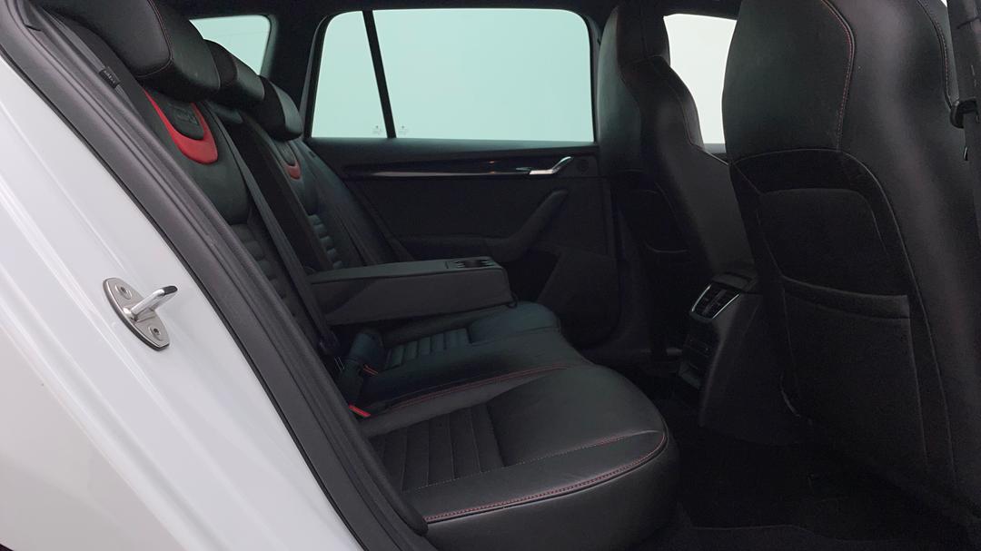 2016 SKODA Octavia Rs 162 Tsi, Automatic, 108061 km, Right Side Rear Door Cabin View