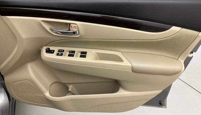 2018 Maruti Ciaz ALPHA 1.4 VVT, Petrol, Manual, 21,191 km, Driver Side Door Panels Control