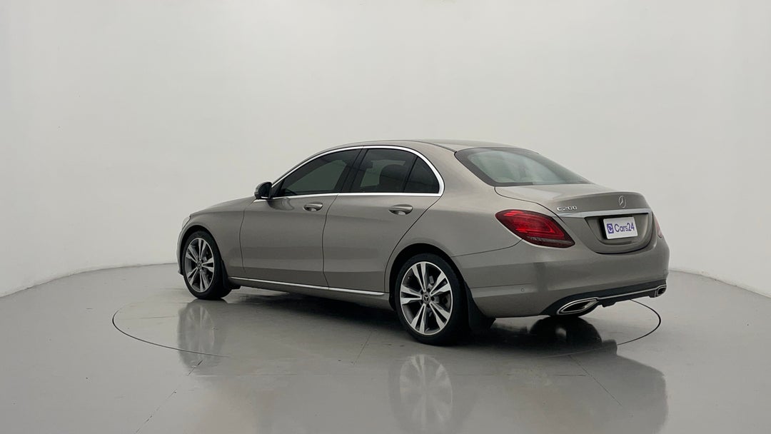 Left Back Diagonal (45- Degree) View