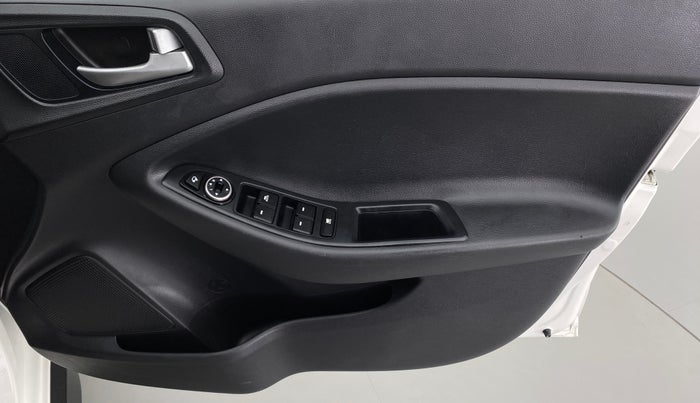 2016 Hyundai i20 Active 1.2 SX, Petrol, Manual, 65,235 km, Driver Side Door Panels Control