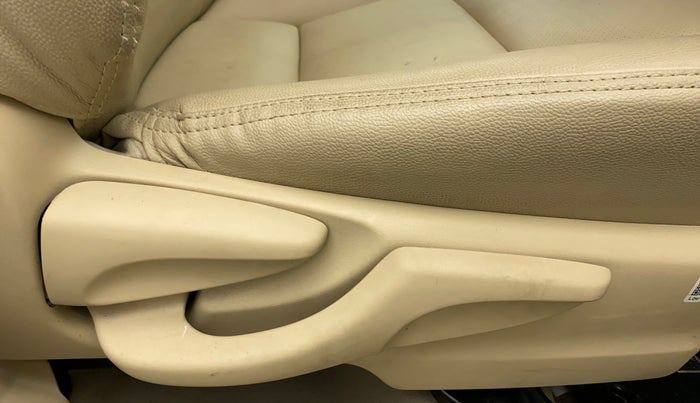 2020 Toyota YARIS J CVT, Petrol, Automatic, 9,572 km, Driver Side Adjustment Panel