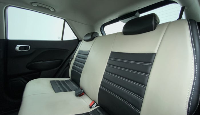 2022 Hyundai VENUE 1.0L Turbo GDI SX MT, Petrol, Manual, 13,710 km, Right Side Rear Door Cabin