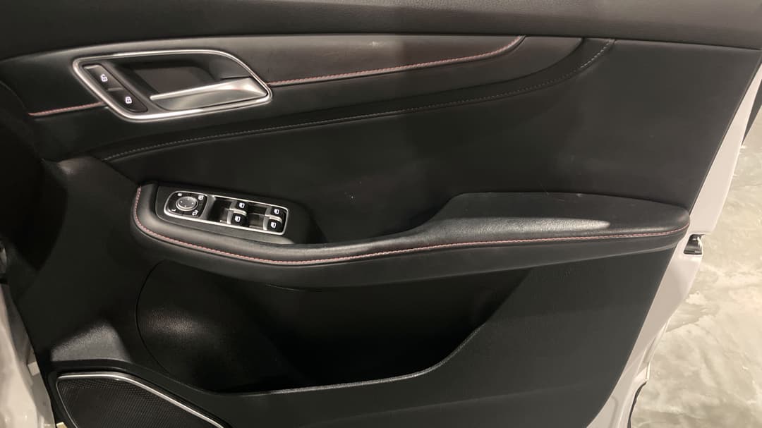 2022 MG HS Core, Automatic, 68670 km, Speaker View