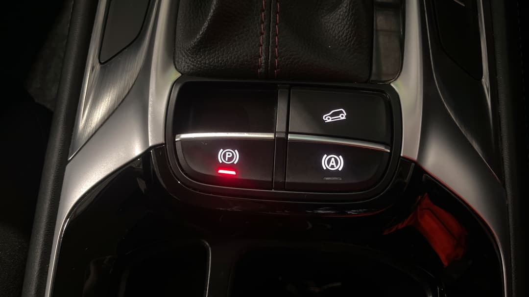 2022 MG HS Core, Automatic, 68670 km, Handbrake