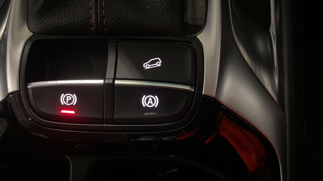 2022 MG HS Core, Automatic, 68670 km, Utility Switches/Buttons