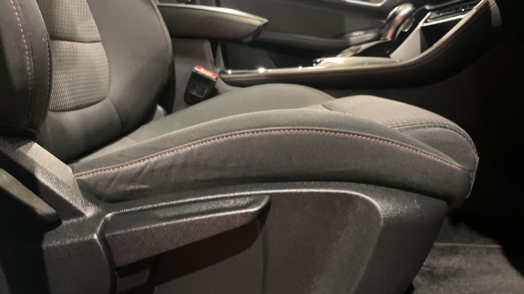 2022 MG HS Core, Automatic, 68670 km, Drivers Side Adjustment Panel