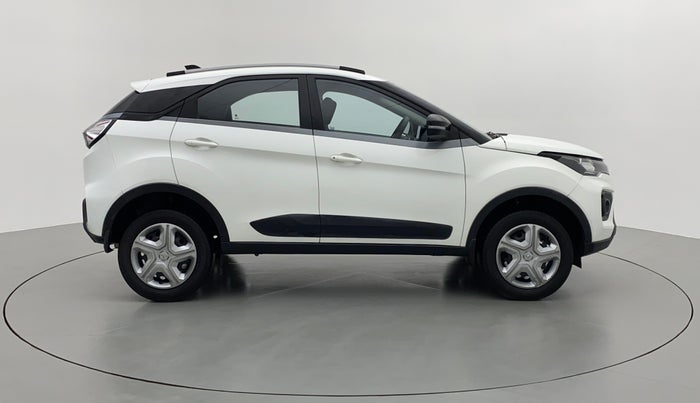 2021 Tata NEXON XZ 1.2, Petrol, Manual, 17,657 km, Right Side