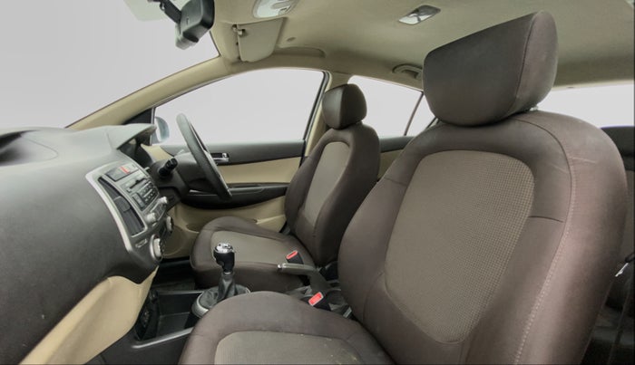 2013 Hyundai i20 SPORTZ 1.4 CRDI, Diesel, Manual, 91,676 km, Right Side Front Door Cabin