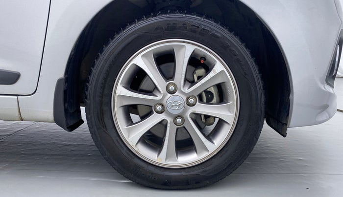 2016 Hyundai Grand i10 ASTA 1.2 (O) VTVT, Petrol, Manual, 29,637 km, Right Front Wheel